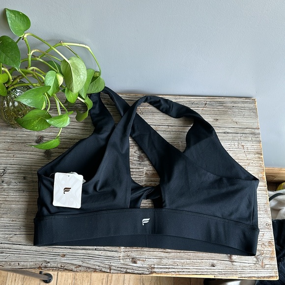 Fabletics Women's Oasis Twist Sports Bra, Workout XXL - Picture 1 of 4